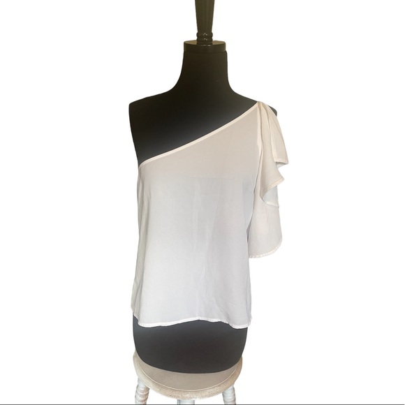 Leith Tops - Leith Off Shoulder Blouse